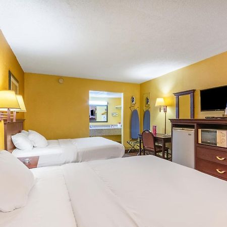 Americas Best Value Inn Of Elk City Exterior photo